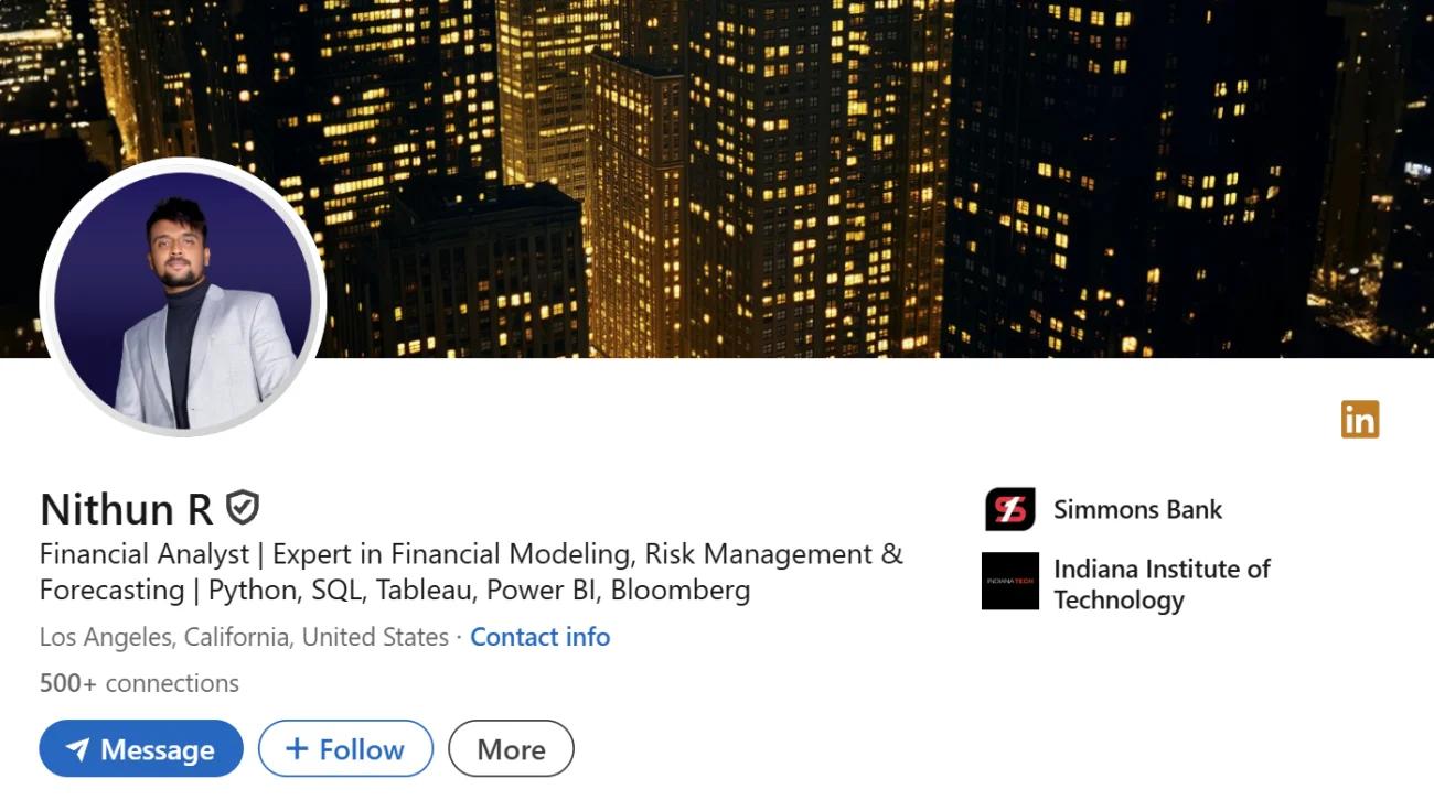 LinkedIn Headline Example For Financial Analyst